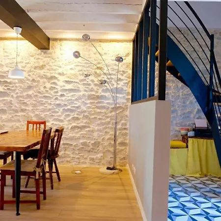 Charmante maison en pierre Appartement Le Bignon