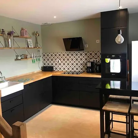 Holiday home Charmante Maison En Pierre *