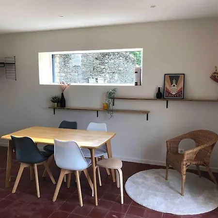 Holiday home Charmante Maison En Pierre